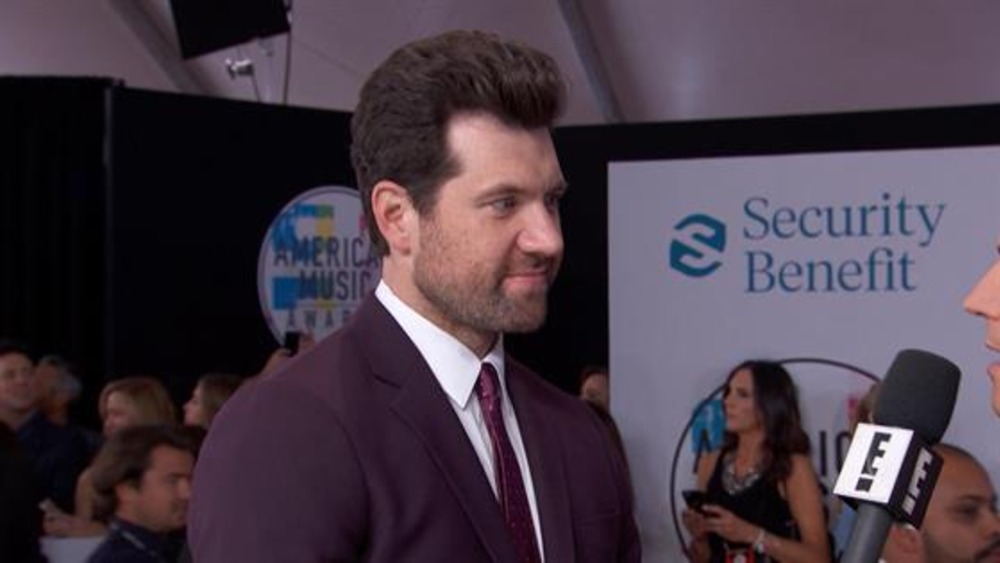 Billy Eichner Gets To Sing With Beyonce In The New Lion King E Online Au